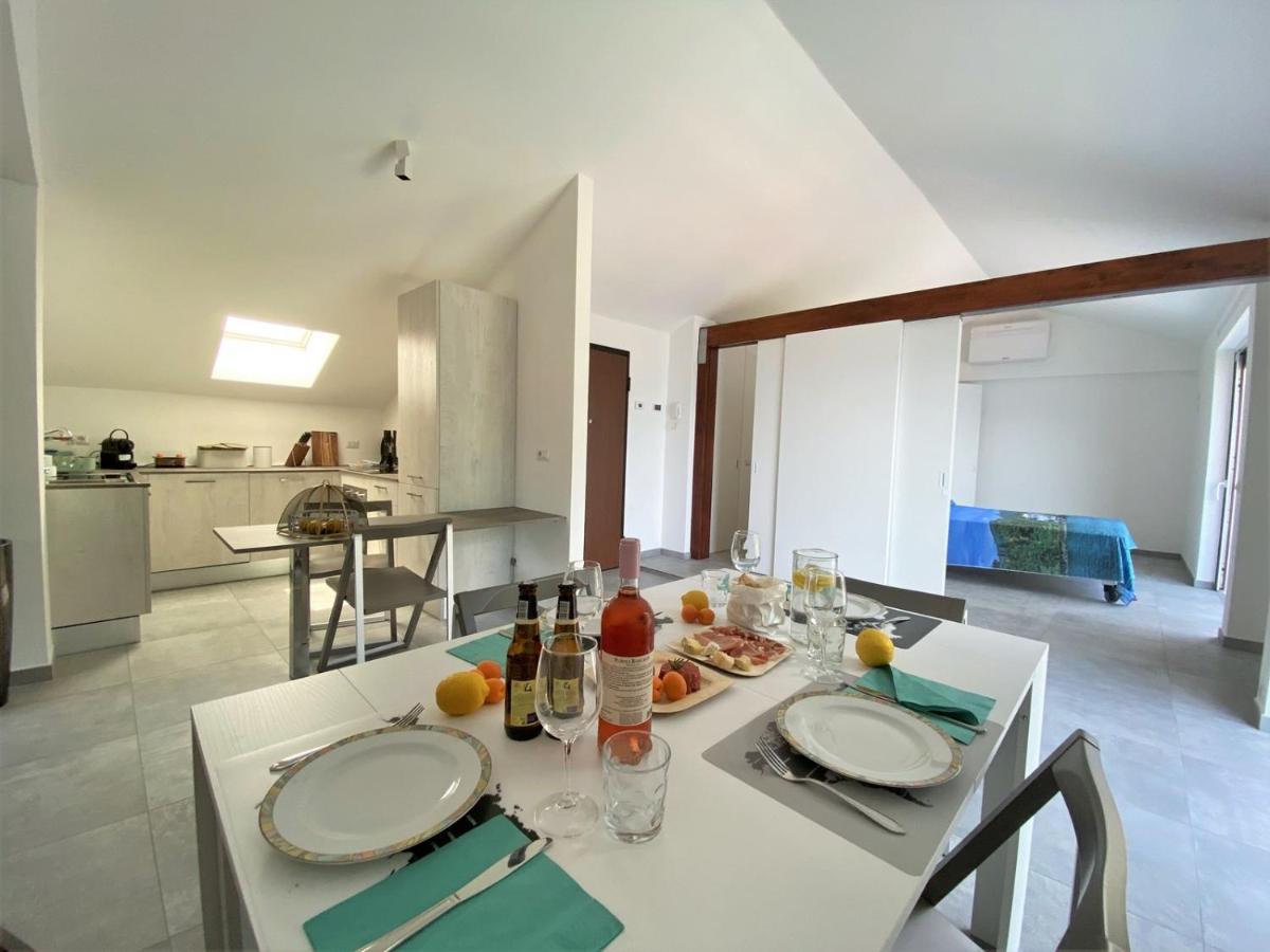 La Rondinella - Loft With Fantastic View On Lake Como Apartment อาร์เจโญ ภายนอก รูปภาพ